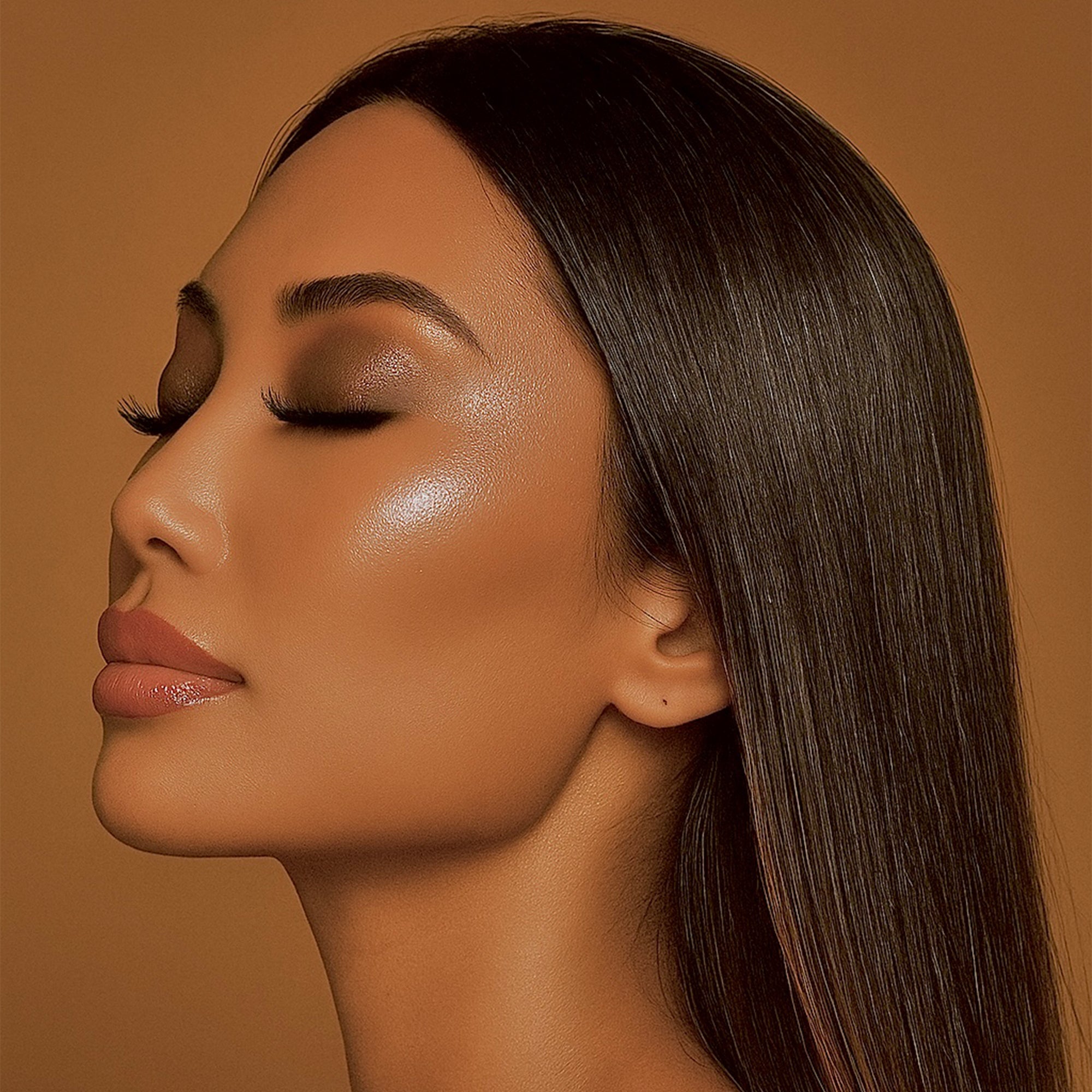 Highligter Glow Veil - Cream Highlighter